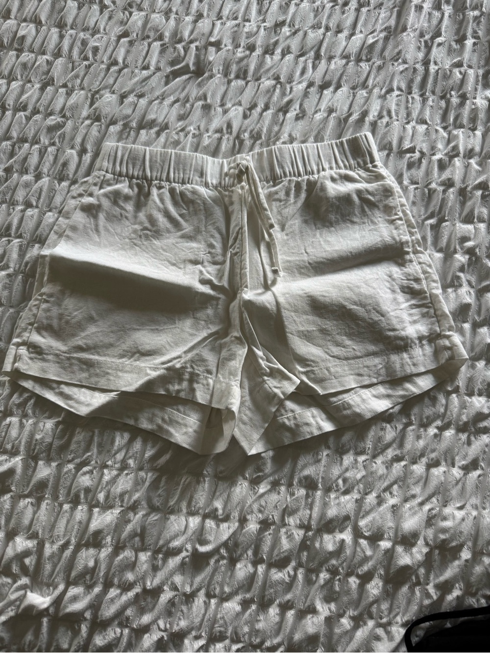 The Group Babaton/Aritzia Linen Shorts